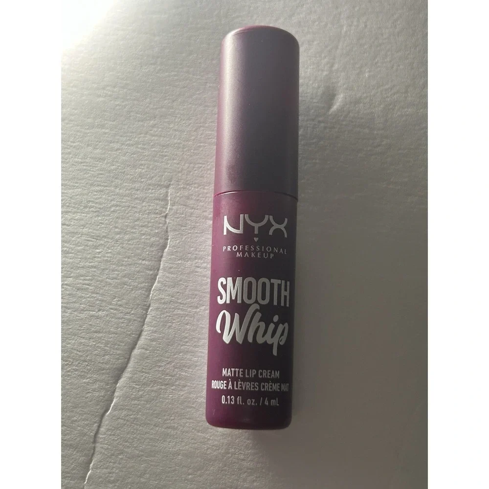 NYX Professional Makeup Powder Puff Lippie Lot Of‎ 6